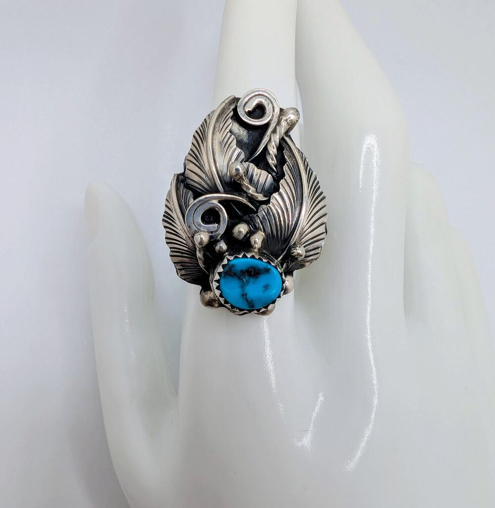 VTG NA Navajo C. Yazzie Turquoise and Sterling Silver Statement Leaf Ring sz 8